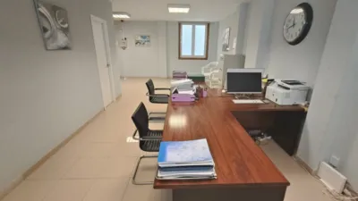 Oficina en alquiler en Calle de Juana de Vega, 15 - Más