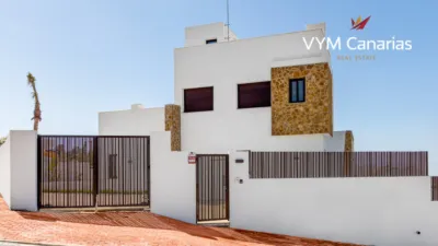 Chalet en Urbanización Golf Bahía photo 2