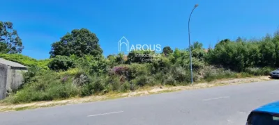 Terreno en venta en O Milladoiro - Más