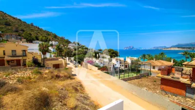 Terreno en venta en Moraira Urbanizaciones - Més