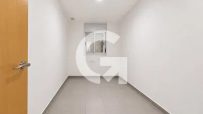 Flat on Carrer de Barbastre photo 9