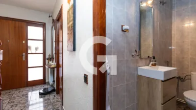 Semi-detached house on Carrer de Linares photo 10
