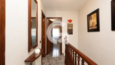 Semi-detached house on Carrer de Linares photo 20