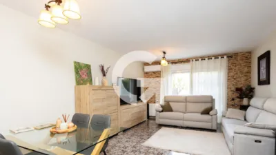 Semi-detached house on Carrer de Linares photo 3