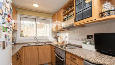 Semi-detached house on Carrer de Linares photo 8