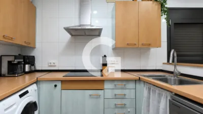 Apartment on Carrer de Madrid photo 6