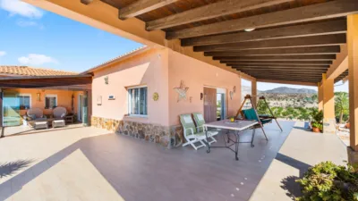 Chalet in Albatera photo 11
