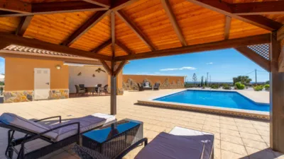 Chalet in Albatera photo 7