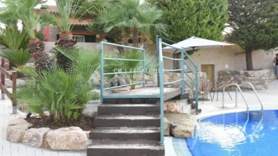 Chalet en alquiler en Riba-Roja de Túria, Riba-roja de Túria de 2.500 €<span>/mes</span>