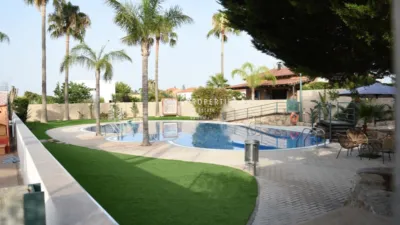 Chalet en alquiler en Riba-Roja de Túria, Riba-roja de Túria de 2.500 €<span>/mes</span>