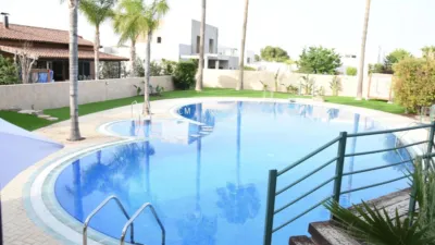 Chalet en alquiler en Riba-Roja de Túria, Riba-roja de Túria de 2.500 €<span>/mes</span>