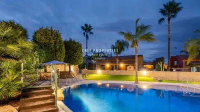 Chalet en alquiler en Riba-Roja de Túria, Riba-roja de Túria de 2.500 €<span>/mes</span>