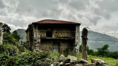 House on Avenida de Alisas, No. Information Not Available photo 28