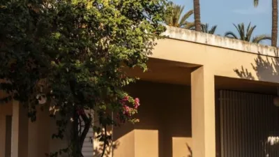 Chalet in Precious Villa for Sale in Alzabares, Elche photo 10