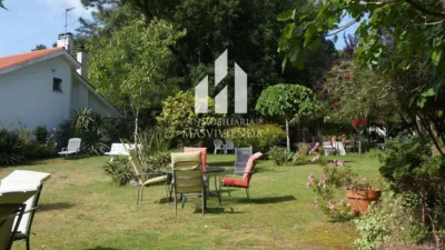 Chalet en venta en Calle Cruceiro de Roo, Outes de 1.800.000 €