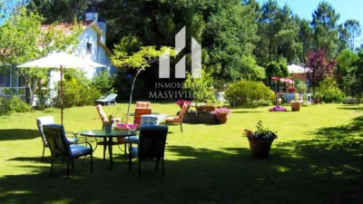 Chalet en venta en Calle Cruceiro de Roo, Outes de 1.800.000 €