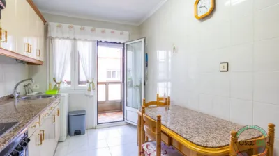 Piso en venta en Calle del Progreso, 17, Ceares-Jesuitas (Distrito Este. Gijón) de 199.000 €