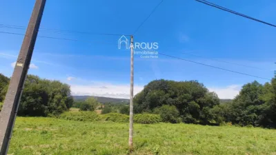Terreno en venta en Calle As Quintans - Más