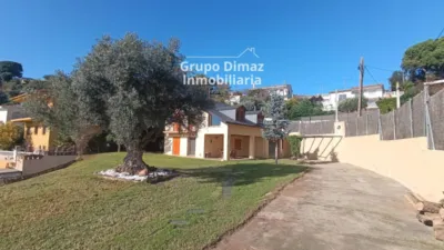 Chalet en alquiler en Sant Cebrià de Vallalta, Sant Cebrià de Vallalta de 1.750 €<span>/mes</span>
