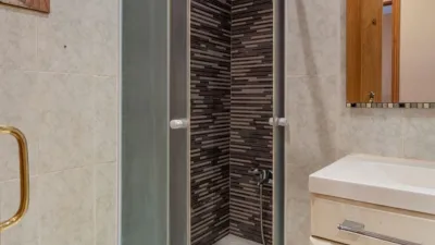 Apartment on Clara del Rey Street, 48 photo 7