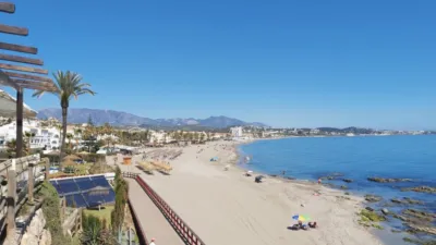 Apartamento en alquiler en Calaburras-El Chaparral, Calaburras-El Chaparral (Distrito Mijas Costa. Mijas) de 1.300 €<span>/mes</span>