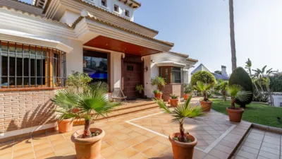 Casa en venta en Calle Marquesa de la Casa Loring, Cortijo de Maza-Finca Monsálvez-El Olivar (Distrito Churriana. Málaga Capital) de 2.350.000 €