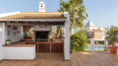 Casa en venta en Calle Marquesa de la Casa Loring, Cortijo de Maza-Finca Monsálvez-El Olivar (Distrito Churriana. Málaga Capital) de 2.350.000 €