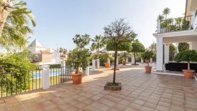 Casa en venta en Calle Marquesa de la Casa Loring, Cortijo de Maza-Finca Monsálvez-El Olivar (Distrito Churriana. Málaga Capital) de 2.350.000 €