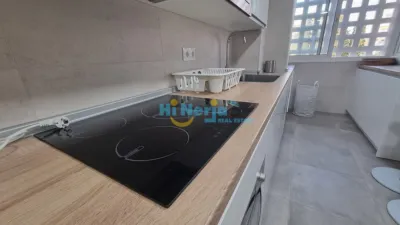 Apartamento en alquiler en , Zona de Playa, en El Centro, Cerca del Mar, Cerca del Golf, Cerca del Puerto, Zona Comercial, Zona, Torre del Mar (Vélez-Málaga) de 115 €<span>/día</span>