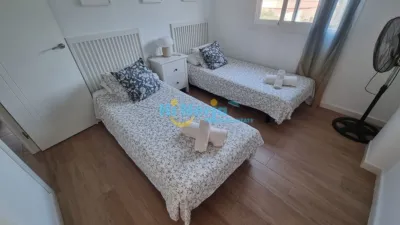 Apartamento en alquiler en , Zona de Playa, en El Centro, Cerca del Mar, Cerca del Golf, Cerca del Puerto, Zona Comercial, Zona, Torre del Mar (Vélez-Málaga) de 115 €<span>/día</span>