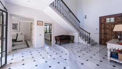 Villa in Altos de Estepona photo 29