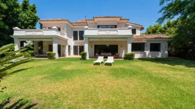 Villa in Altos de Estepona photo 46