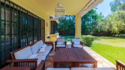 Villa in Altos de Estepona photo 4
