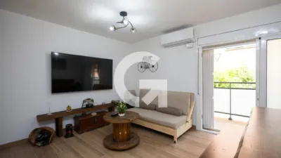 Apartment in Plaça de Clementina Arderiu photo 2