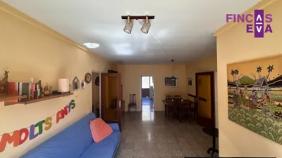Apartment on Cr Pardines Street photo 2