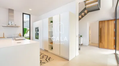 Chalet on Josefina de La Torre Street photo 11