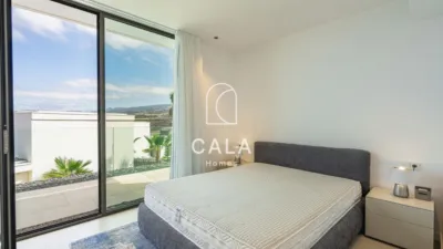 Chalet on Josefina de La Torre Street photo 15
