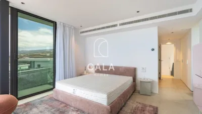 Chalet on Josefina de La Torre Street photo 28