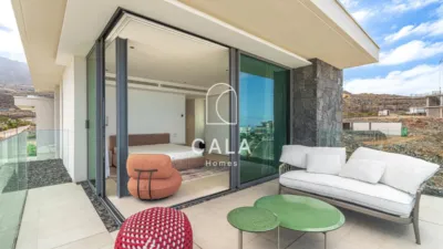 Chalet on Josefina de La Torre Street photo 31