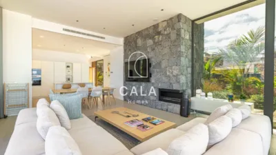 Chalet on Josefina de La Torre Street photo 3