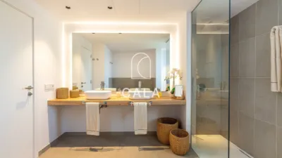 Chalet on Josefina de La Torre Street photo 44