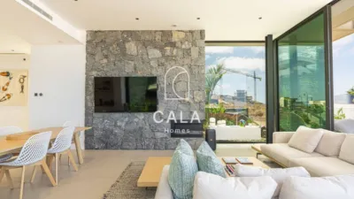Chalet on Josefina de La Torre Street photo 4