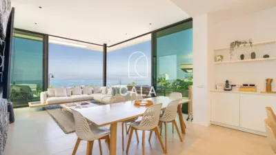 Chalet on Josefina de La Torre Street photo 5