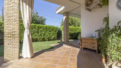 Chalet for sale in Carmona photo 5