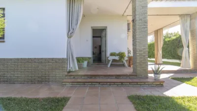 Chalet for sale in Carmona photo 6