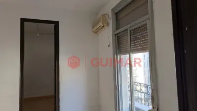 Apartment on Carrer de la Independència photo 9