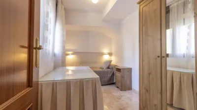 Apartment in Zona Esperanza de Triana photo 29
