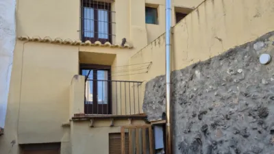 Casa en venta en Avenida Goya, cerca de Calle Ballestería, Sarrión de 169.000 €
