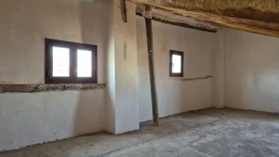 Casa en venta en Avenida Goya, cerca de Calle Ballestería, Sarrión de 169.000 €