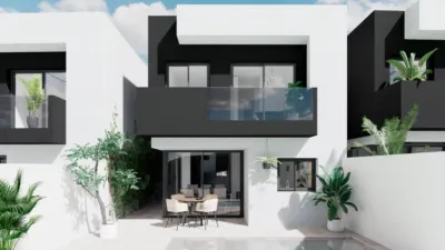 House in Los Jardines photo 3
